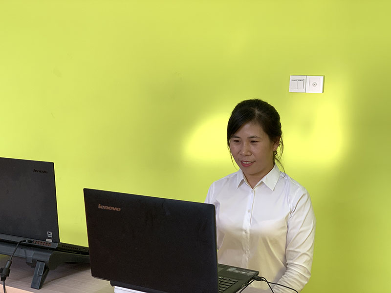 HUAZHUANGPIN010.jpg